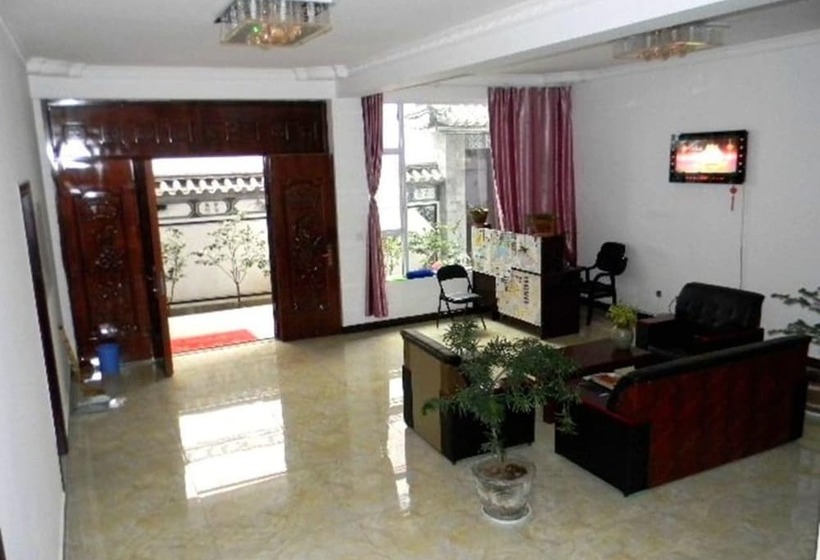 Pensió Dali 5060 Hostel