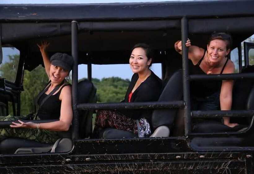 پانسیون Yala Leisure Villa & Safari