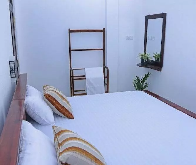 پانسیون Yala Leisure Villa & Safari