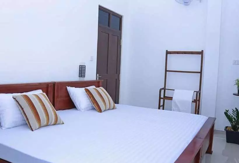 پانسیون Yala Leisure Villa & Safari