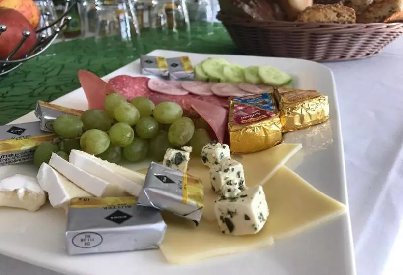 پانسیون Marina Niederhavel