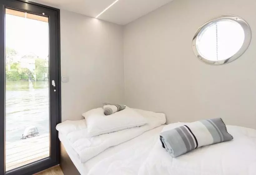 پانسیون Marina Niederhavel