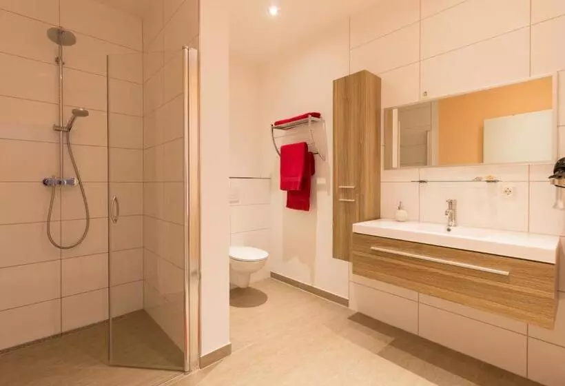 پانسیون Marina Niederhavel