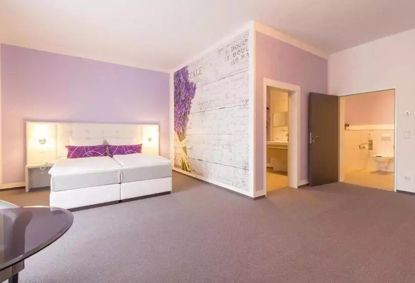 پانسیون Marina Niederhavel