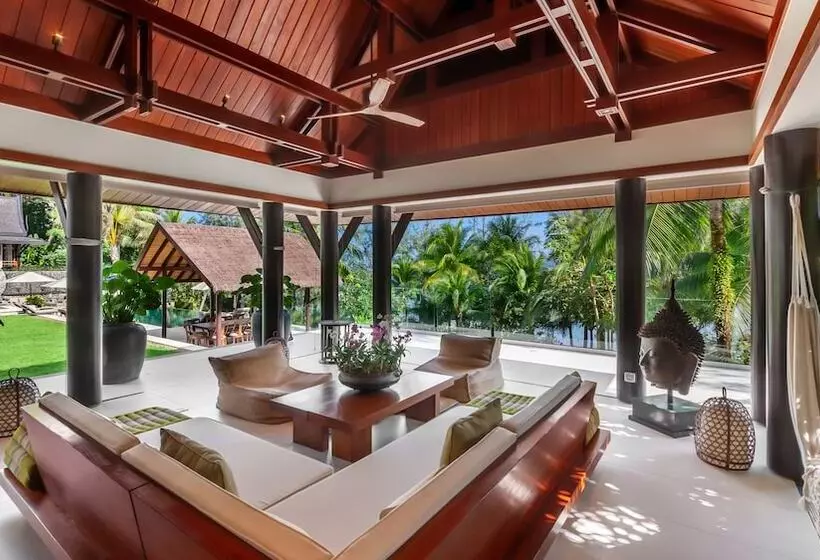 Villa Analaya