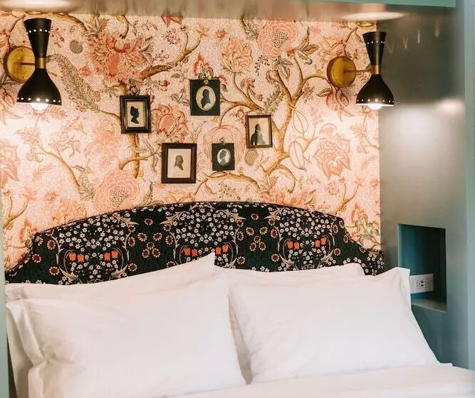 مسافرخانه Highlander Mountain House