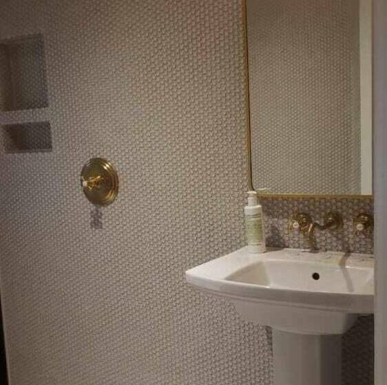 فندق فئة نجمة واحدة Highlander Mountain House