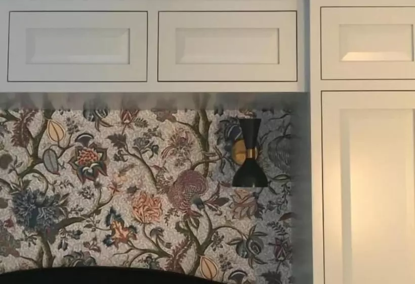 مسافرخانه Highlander Mountain House