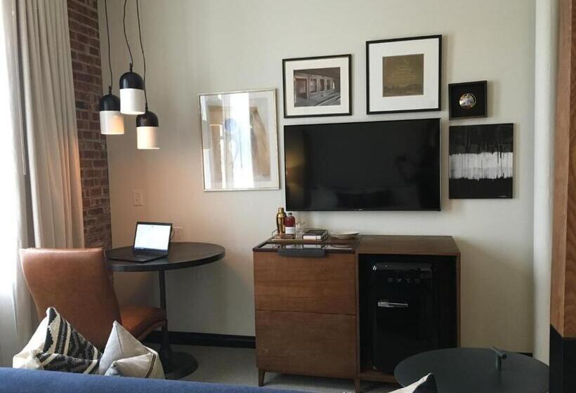 בית מלון כפרי Crossroads