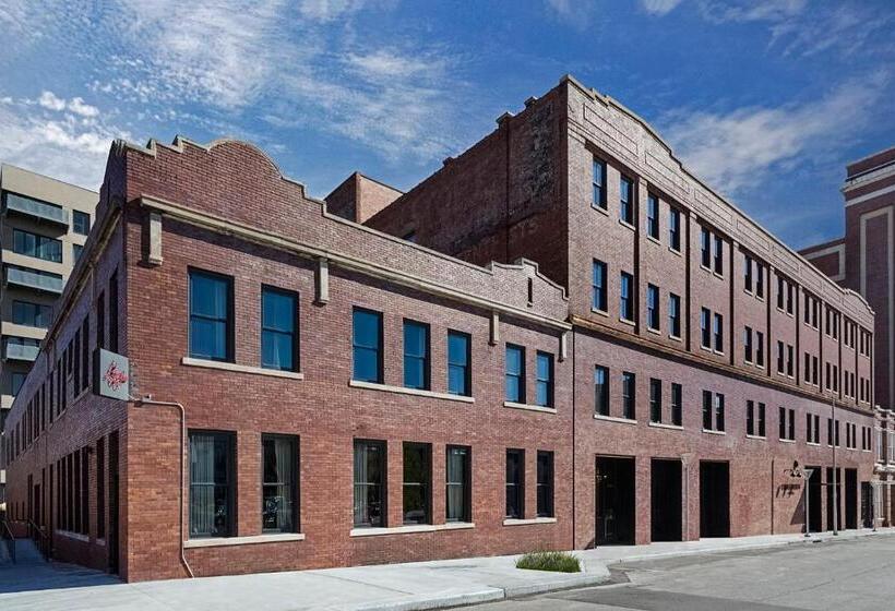 בית מלון כפרי Crossroads