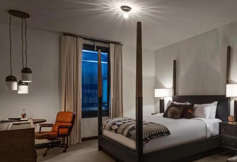 בית מלון כפרי Crossroads