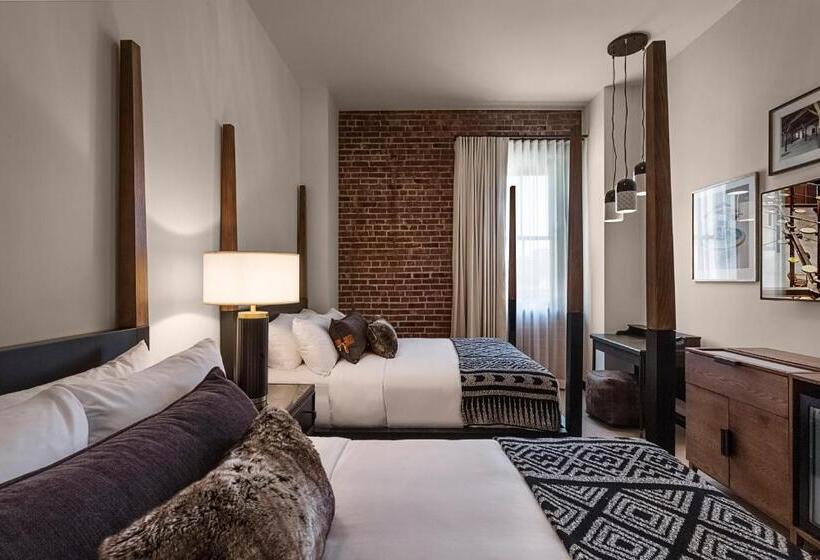 בית מלון כפרי Crossroads