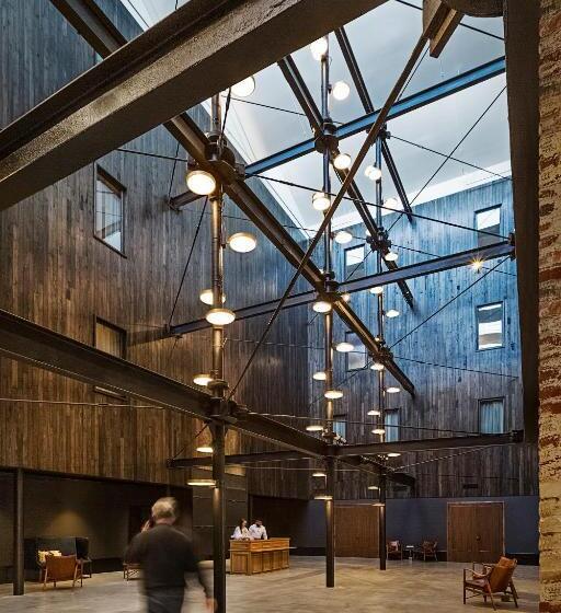 בית מלון כפרי Crossroads