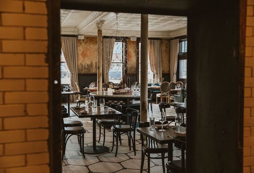 בית מלון כפרי Crossroads