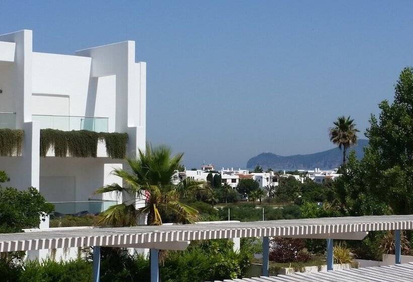 Отель Hôtel Tamuda Beach