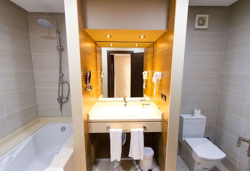 Отель Hôtel Tamuda Beach