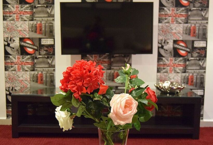 Отель Hôtel Tamuda Beach