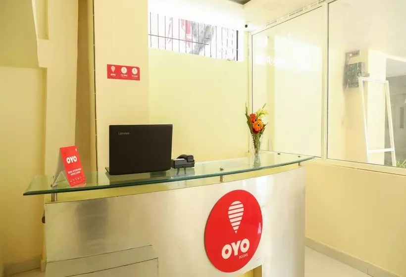 ホテル Oyo 10781 Parashar Legacy