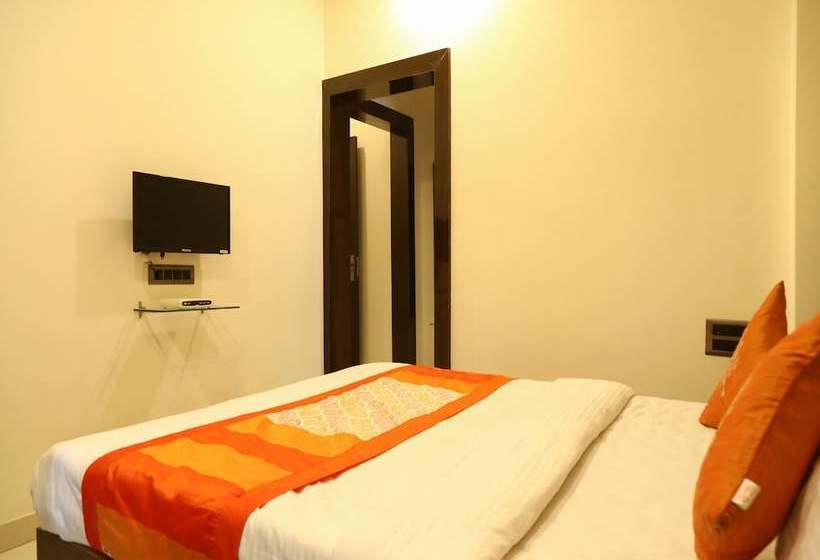 בית מלון כפרי Oyo 10781 Parashar Legacy