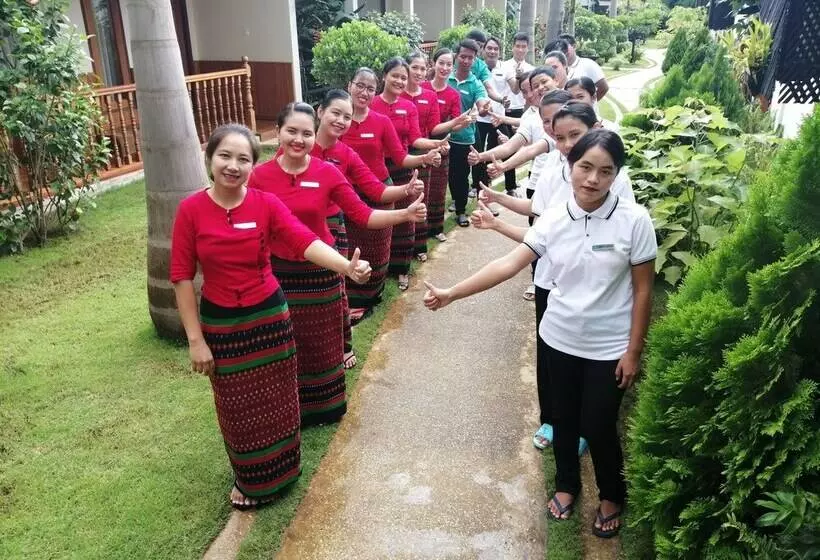 هتل Spring Lodge Inle