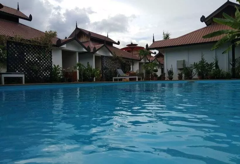 هتل Spring Lodge Inle