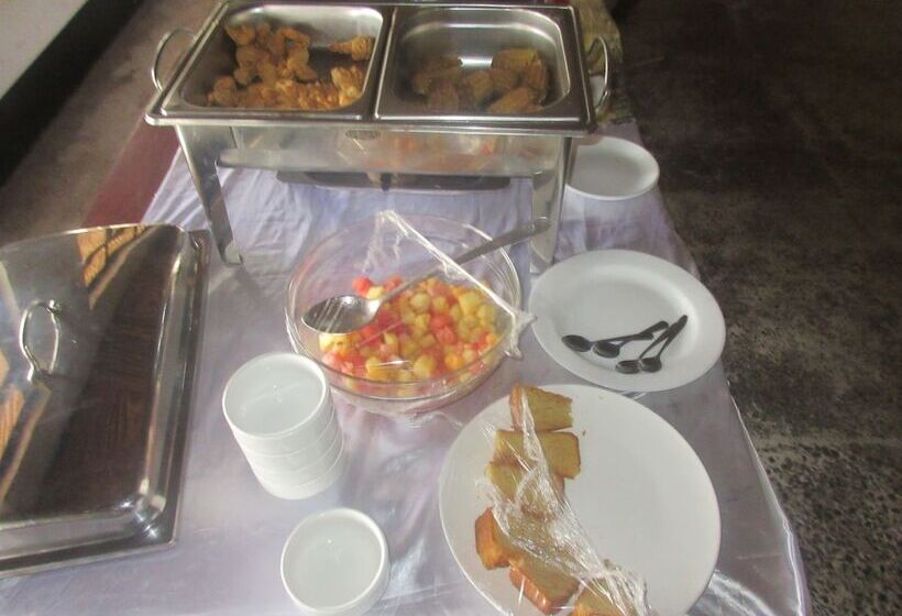 בית מלון כפרי Sundown Carnival Lodge