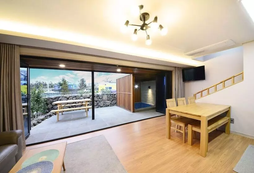 Jeju La Cour Pension