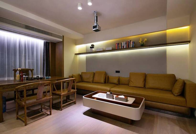 Kuanrong Luxury Suites Hotel   Daping Times Square