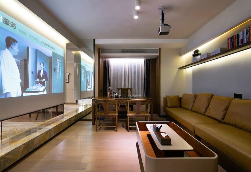 Kuanrong Luxury Suites Hotel   Daping Times Square