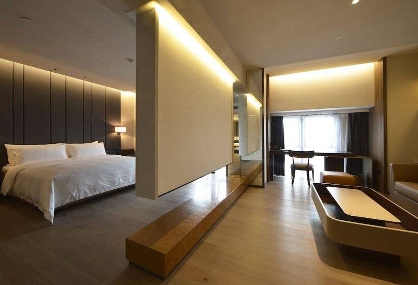 Kuanrong Luxury Suites Hotel   Daping Times Square