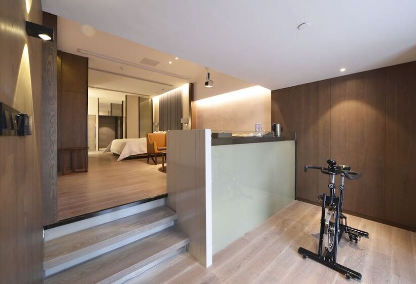 Kuanrong Luxury Suites Hotel   Daping Times Square