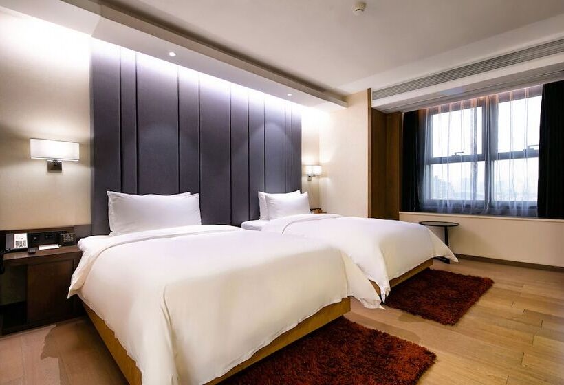 Kuanrong Luxury Suites Hotel   Daping Times Square