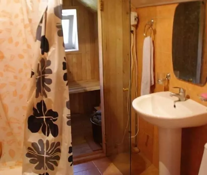 پانسیون Areni House B&b