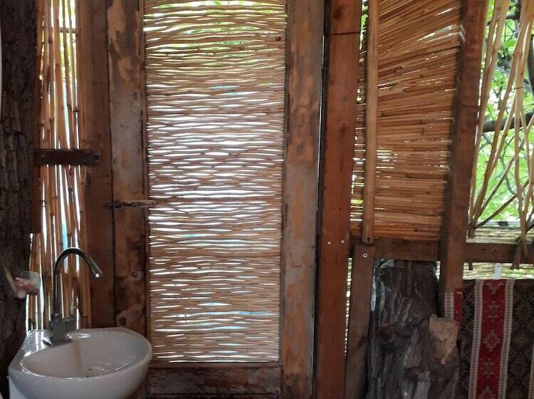 پانسیون Areni House B&b