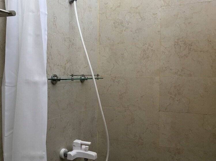 پانسیون Pachira Lembongan Villa