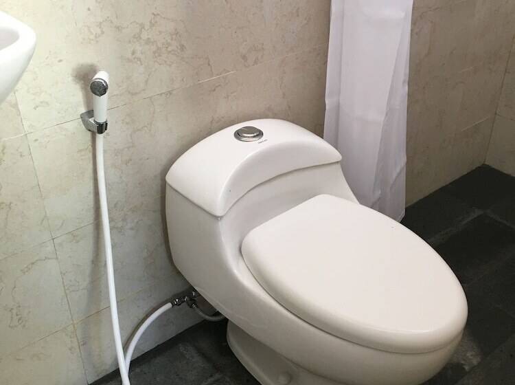 پانسیون Pachira Lembongan Villa