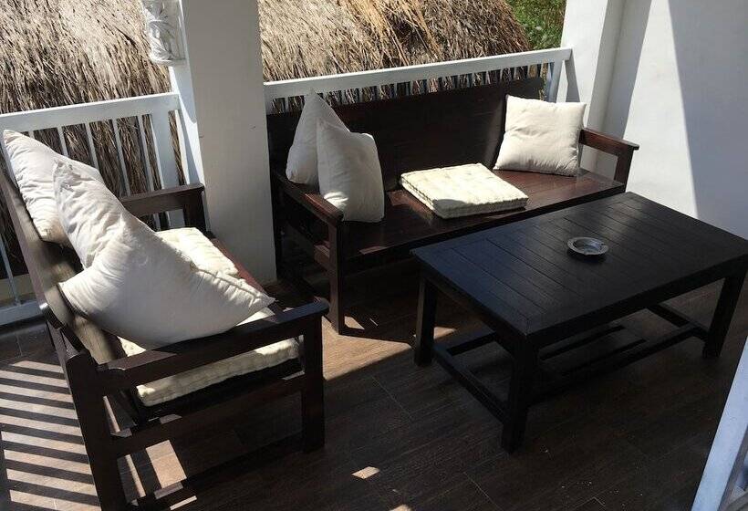 پانسیون Pachira Lembongan Villa