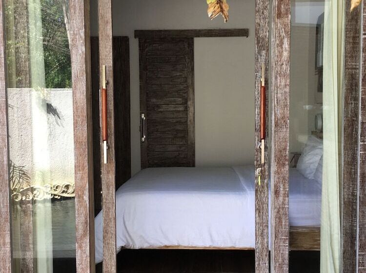 پانسیون Pachira Lembongan Villa