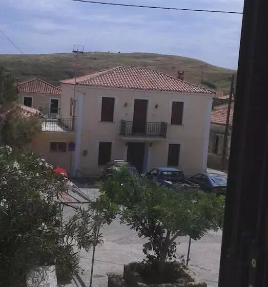 Archontiko Tsikari