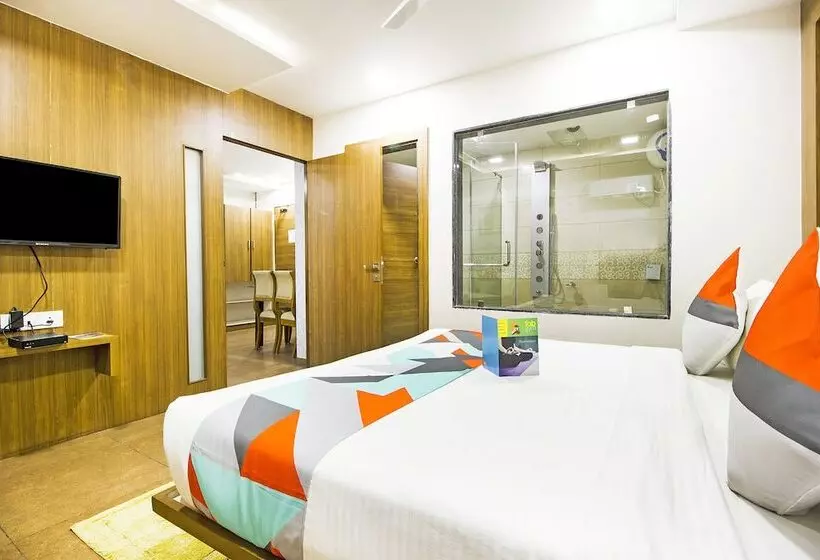 Fabhotel Royal Palace
