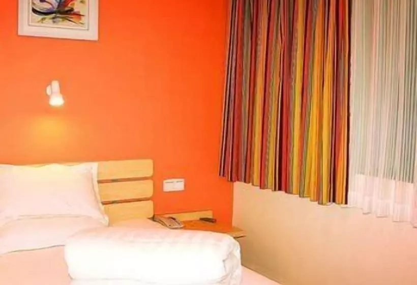 ホテル 7 Days Inn