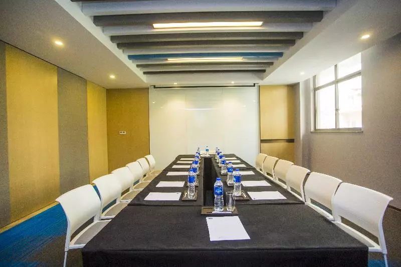 هتل Holiday Inn Express Shengsi