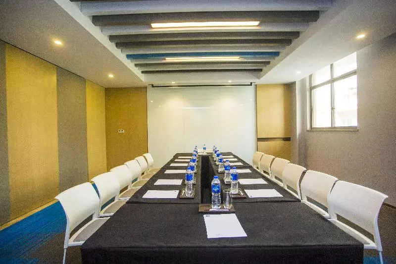 هتل Holiday Inn Express Shengsi