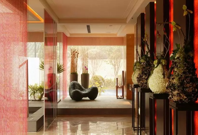 Hotelli Luxurious Romantic