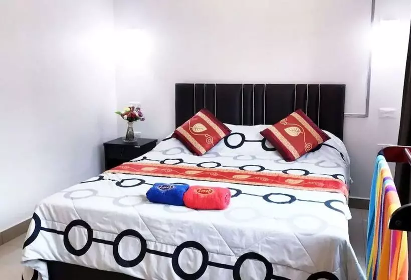 Hotelli Sawasdee Orange Phuket Guest House