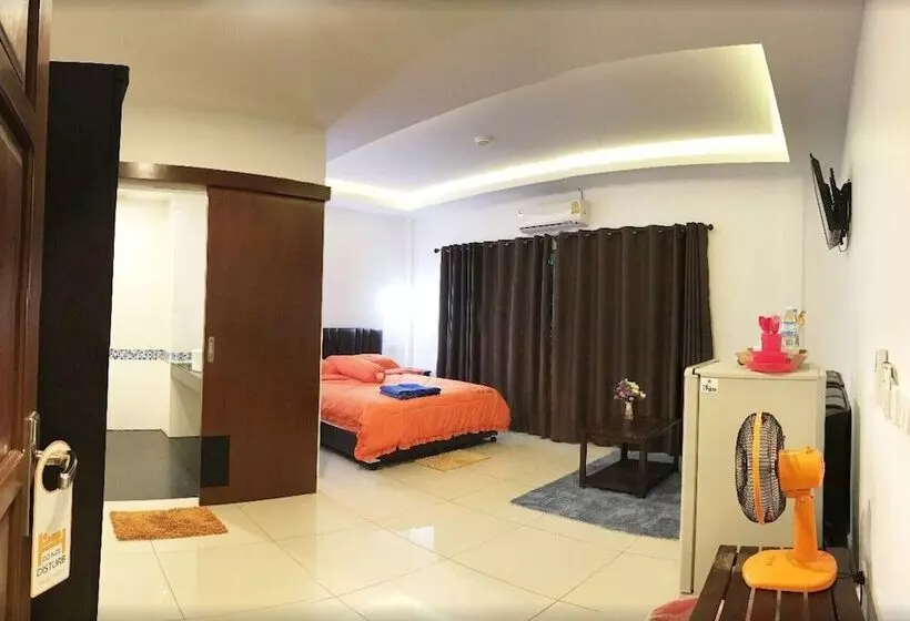 Hotelli Sawasdee Orange Phuket Guest House