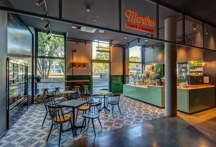 Schulz Hotel Berlin Wall At The East Side Gallery