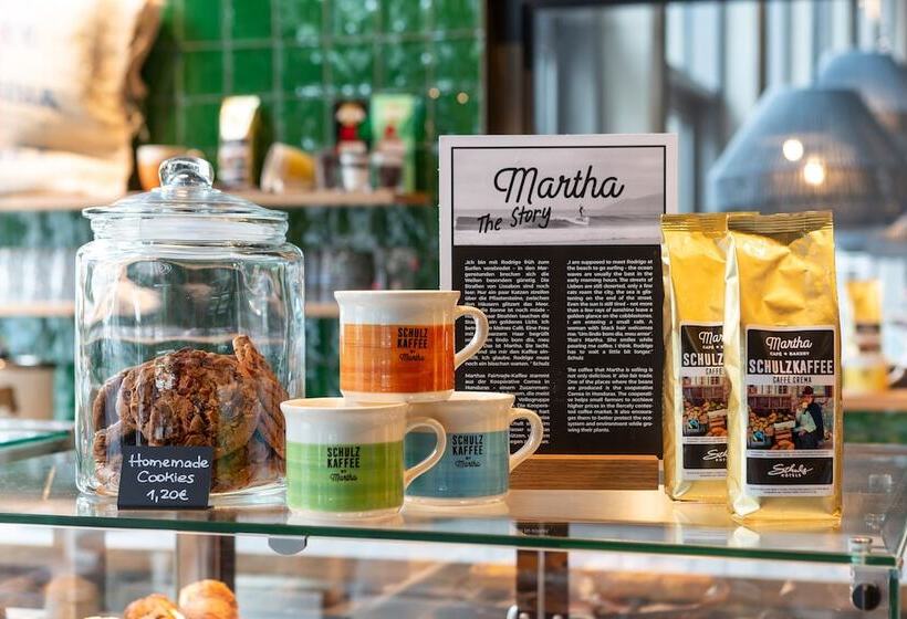 Schulz Hotel Berlin Wall At The East Side Gallery