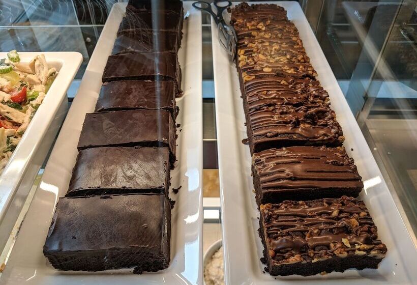 Schulz Hotel Berlin Wall At The East Side Gallery