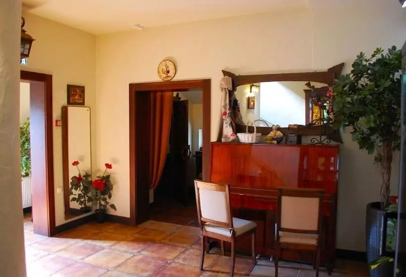 Mini Hotel Khata